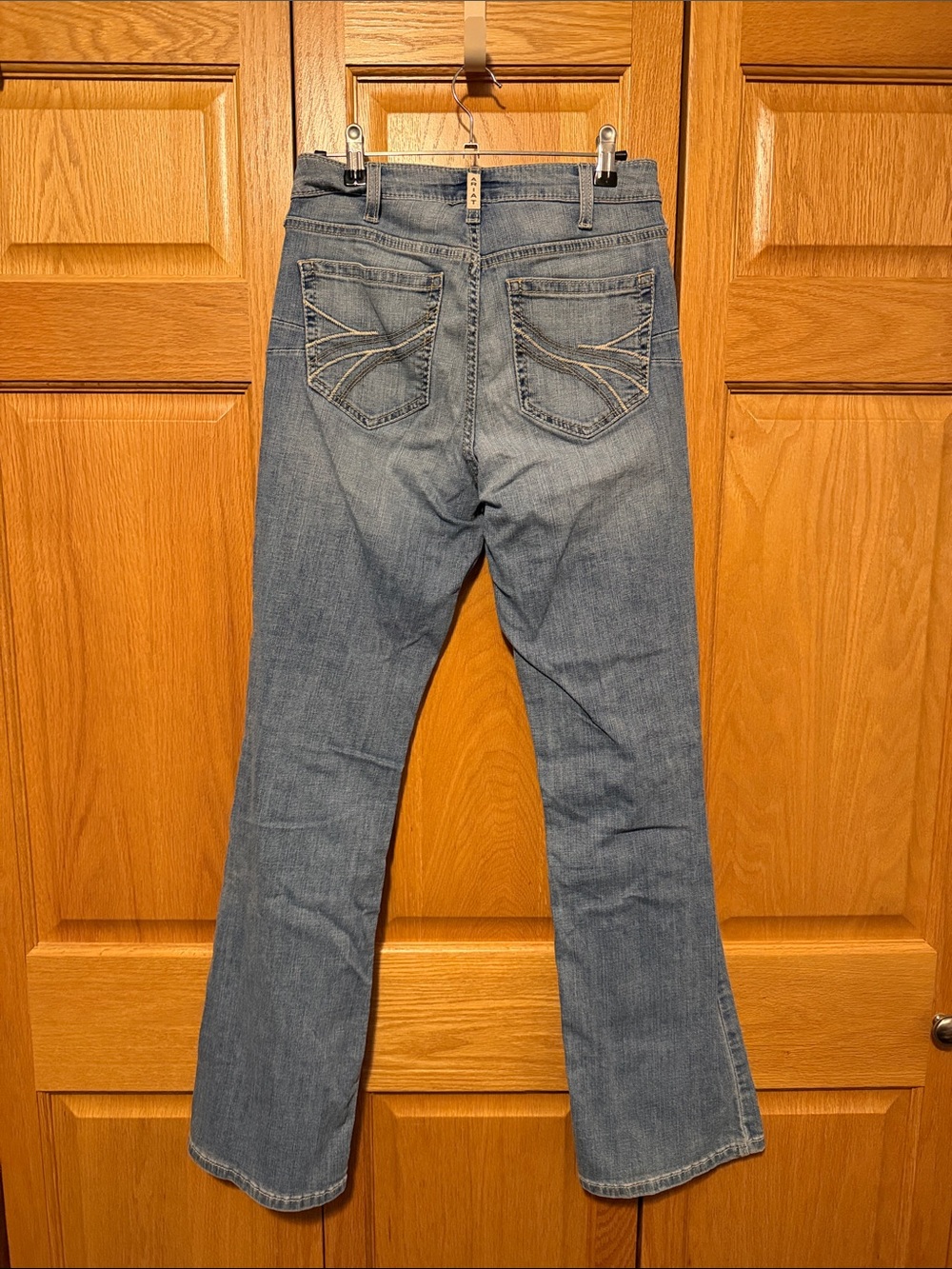 Ariat Women’s Light Blue Bootcut Jeans size 28 regular - Picture 3 of 5